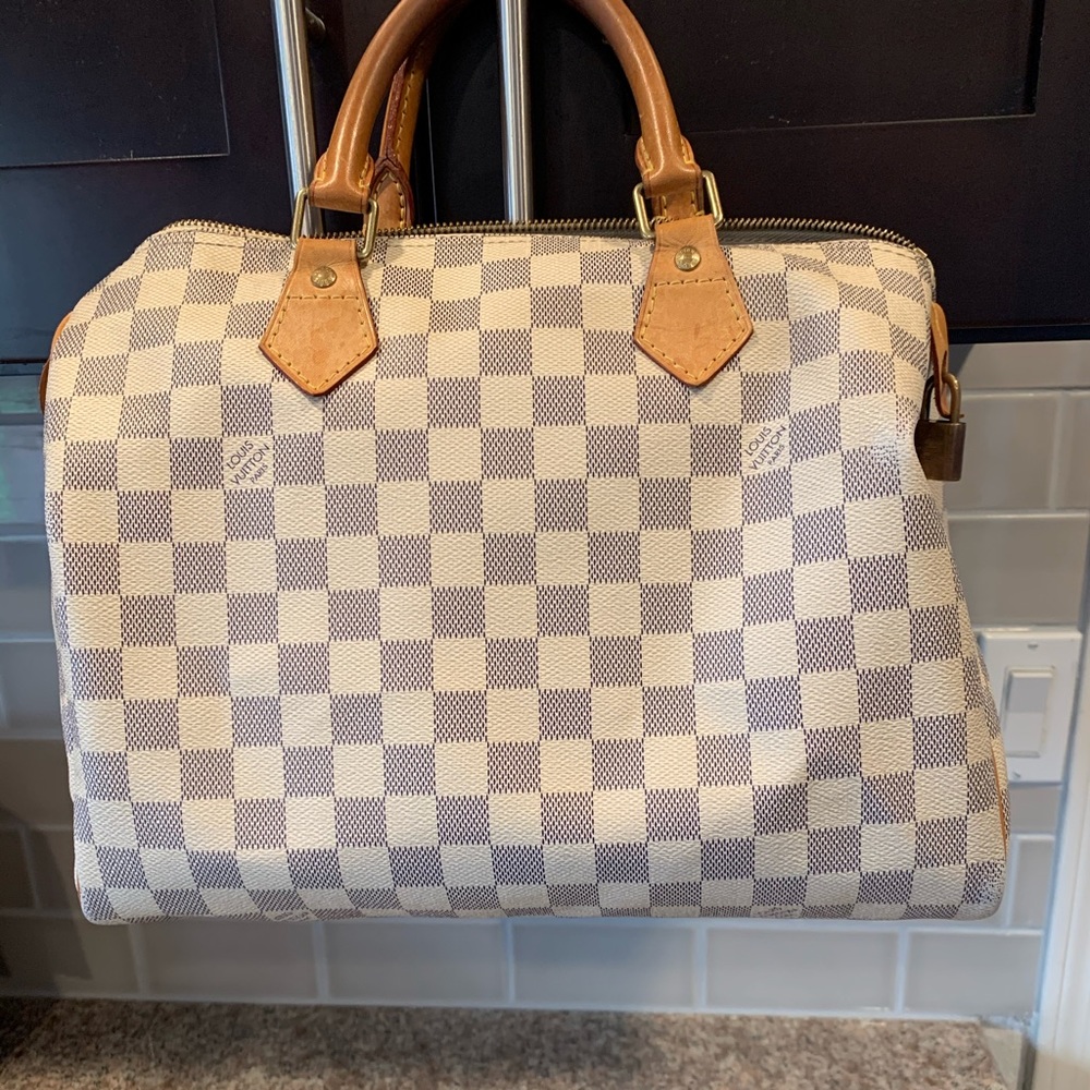 Authentic Luis Vuitton speedy
